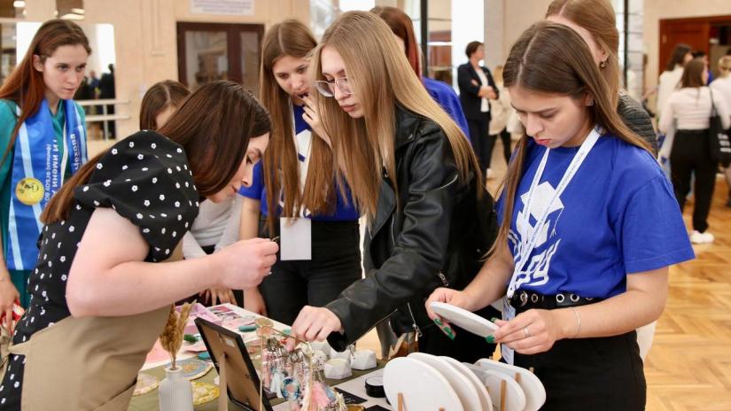 В Оренбурге открылся Всероссийский фестиваль-конкурс «Потомки великих мастеров»